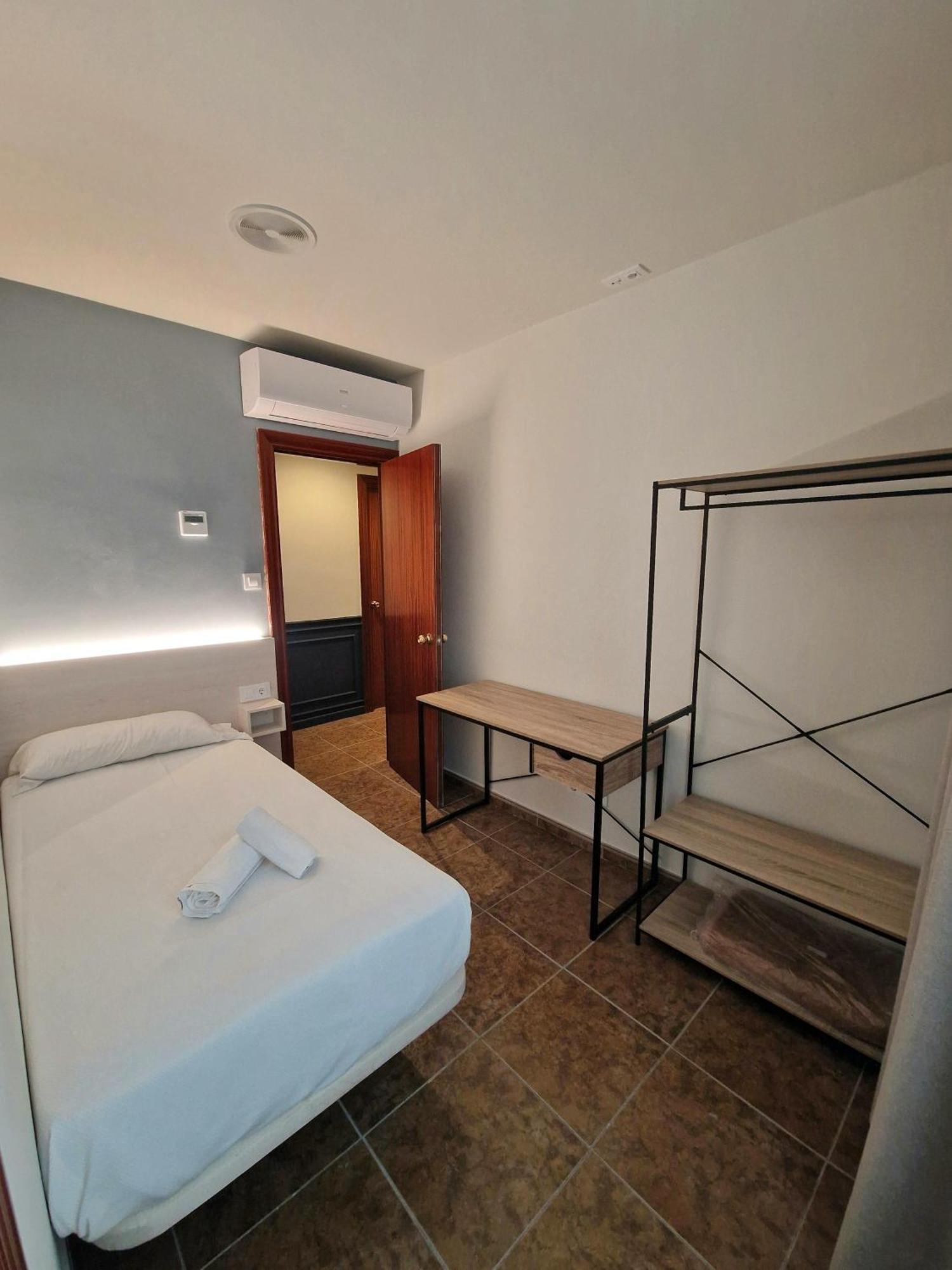 Hostal Rugaca 우에스카 외부 사진