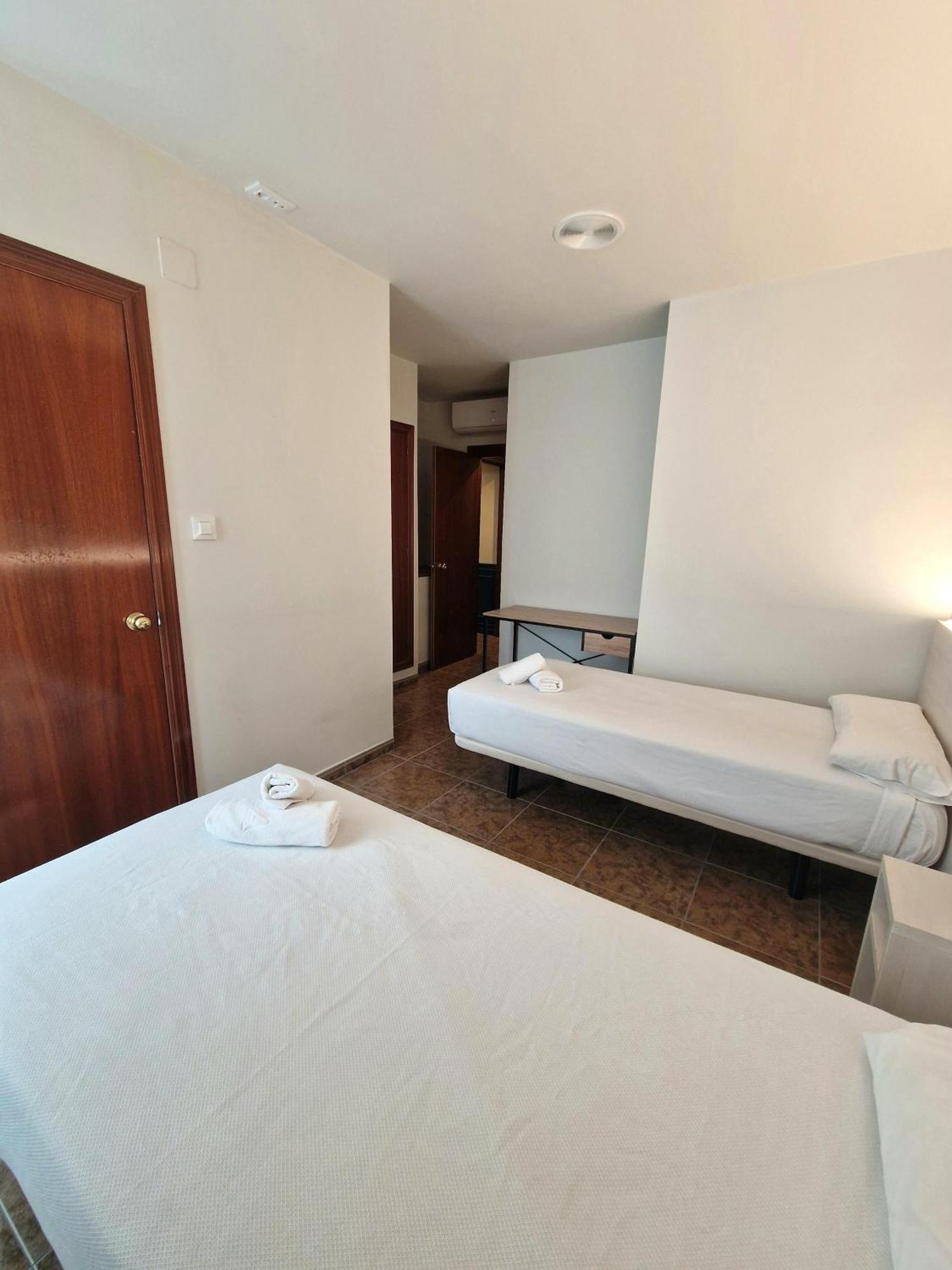 Hostal Rugaca 우에스카 외부 사진